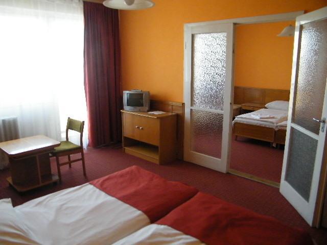 Hotel Magistern 希欧福克 外观 照片